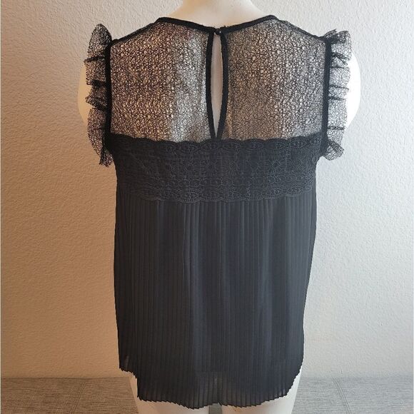 NANETTE LEPORE Pleated Blouse With Lace Detail - Picture 5 of 9